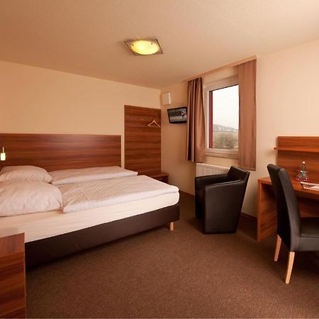 Astay Hotel Greding Rum bild